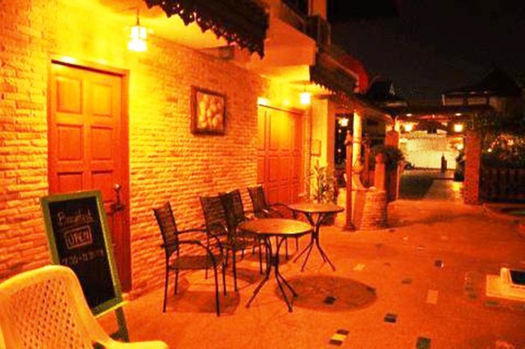 Md House Hotel Chiang Mai Ngoại thất bức ảnh