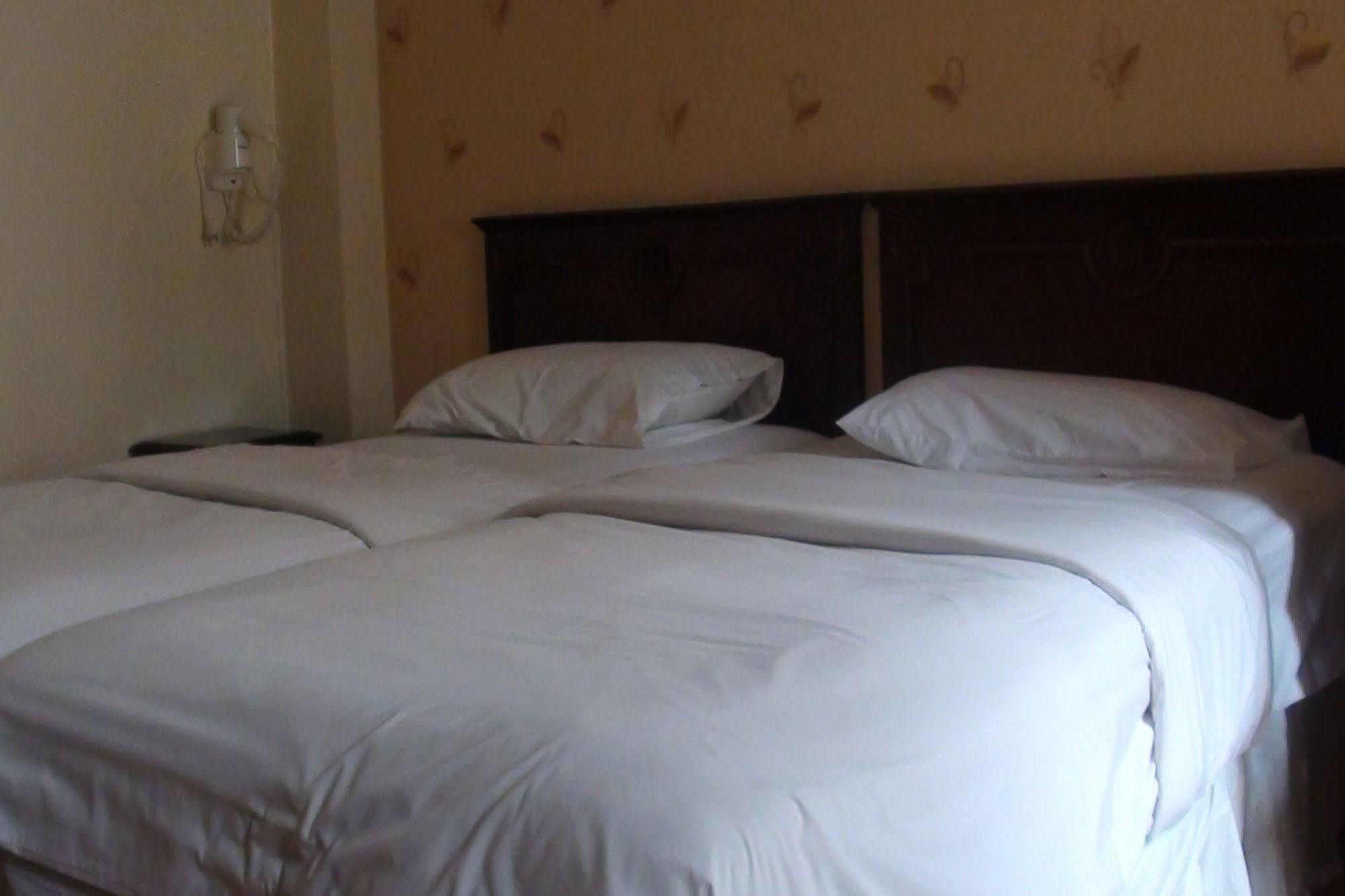 Md House Hotel Chiang Mai Ngoại thất bức ảnh